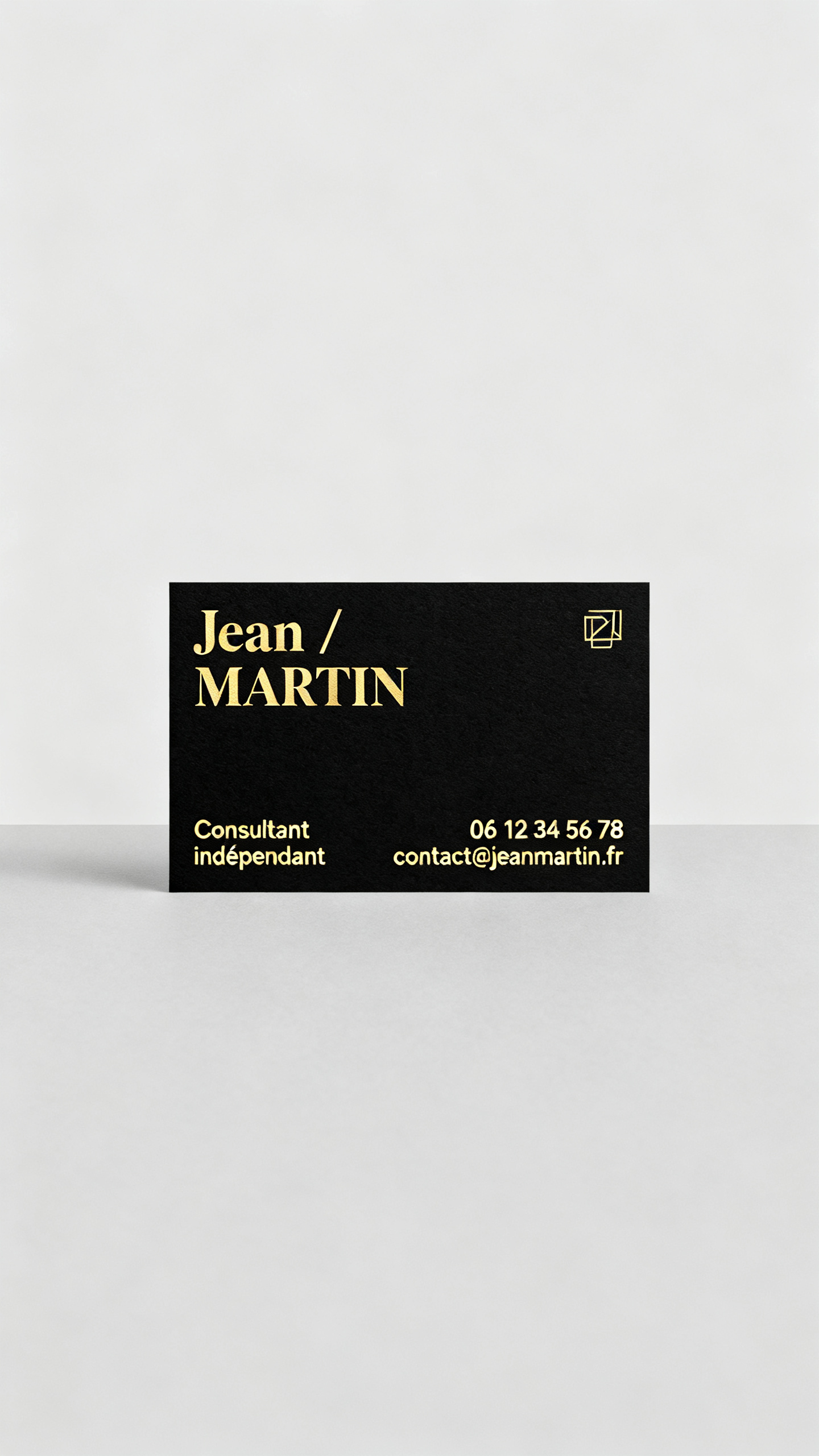 Carte de visite consultant version premium noir et doré minimaliste